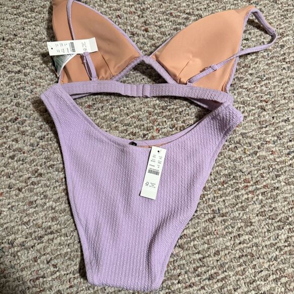 NWT J. Crew Textured plunge bikini top & curved-waist cheeky bottom- Size Medium - Picture 4 of 7
